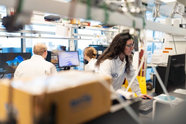 配资在线炒股 美药管局认定首款人工智能药物研发工具